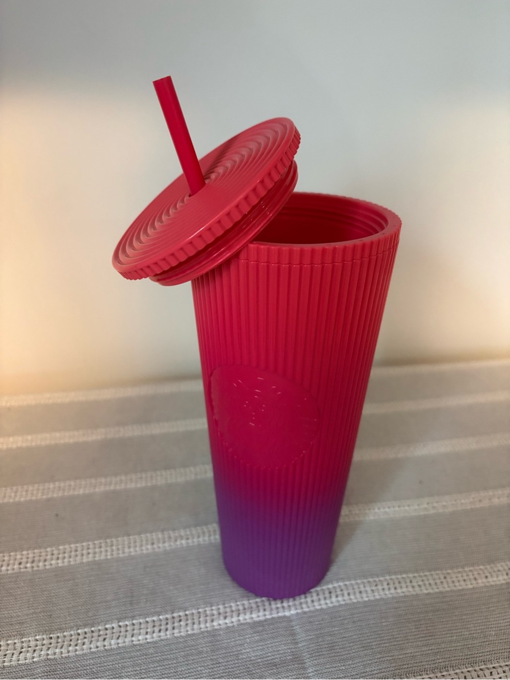Starbucks Ribbed Reusable Cold Cup - Pink to Purple Ombre